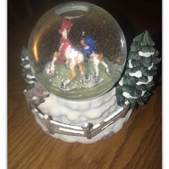 Breyer Horse "First Skate" Snow Globe (No Box). USED (Stored in Curio) - Picture 3 of 5